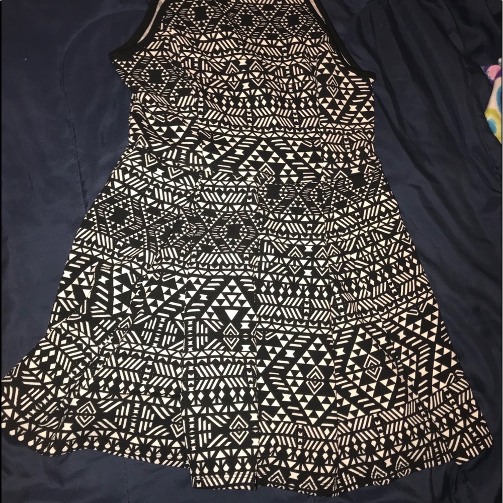 Black & White Designed Frizzled Romper With Straps